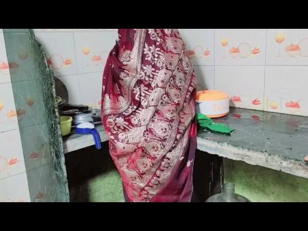 indian_aunty_removing_blouse_saree_teacher_sex_small_son_hardsextube_hd_video