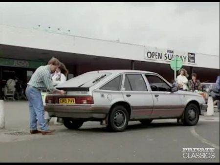 tiverton slut esther displays face cunt