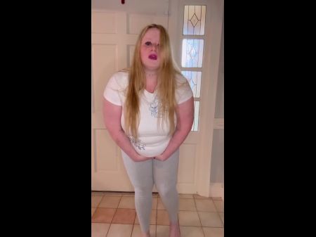 female desperation pee pants girl piss spy cam