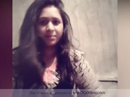 indian girls showing boobs to her boyfriend