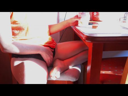 virgin pussy lick girl