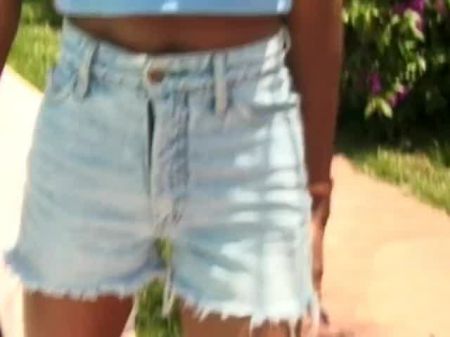 young ebony teen fingering pussy