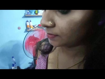 lip lock kissing anushka sharma