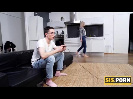 teen sister gives full massage