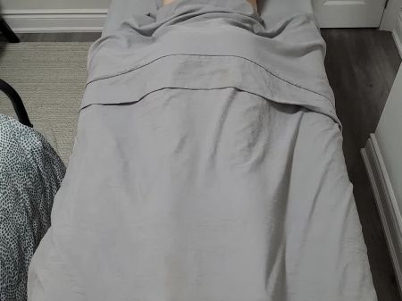 flashing pussy in crowd