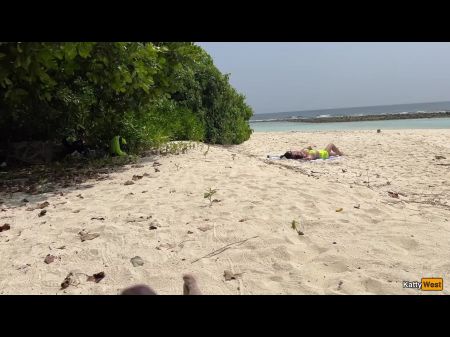 girl jerk off cum mouth