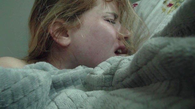 girl talking mum phone while fucking