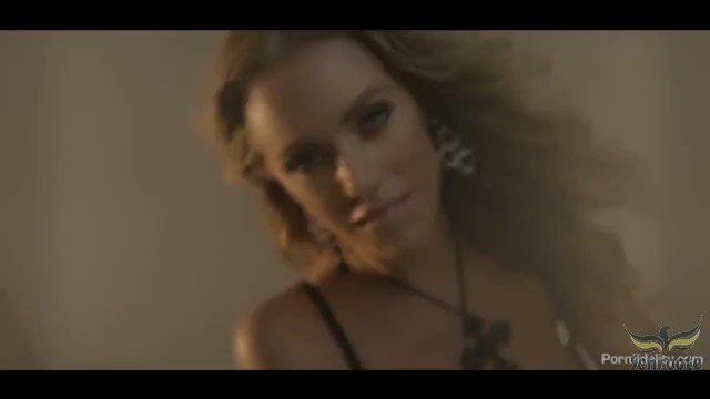 nicole aniston tribute